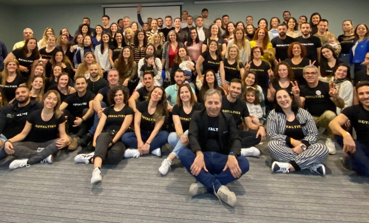 Equipa Sentir+ reunida — uma rede de pessoas a apoiar pessoas